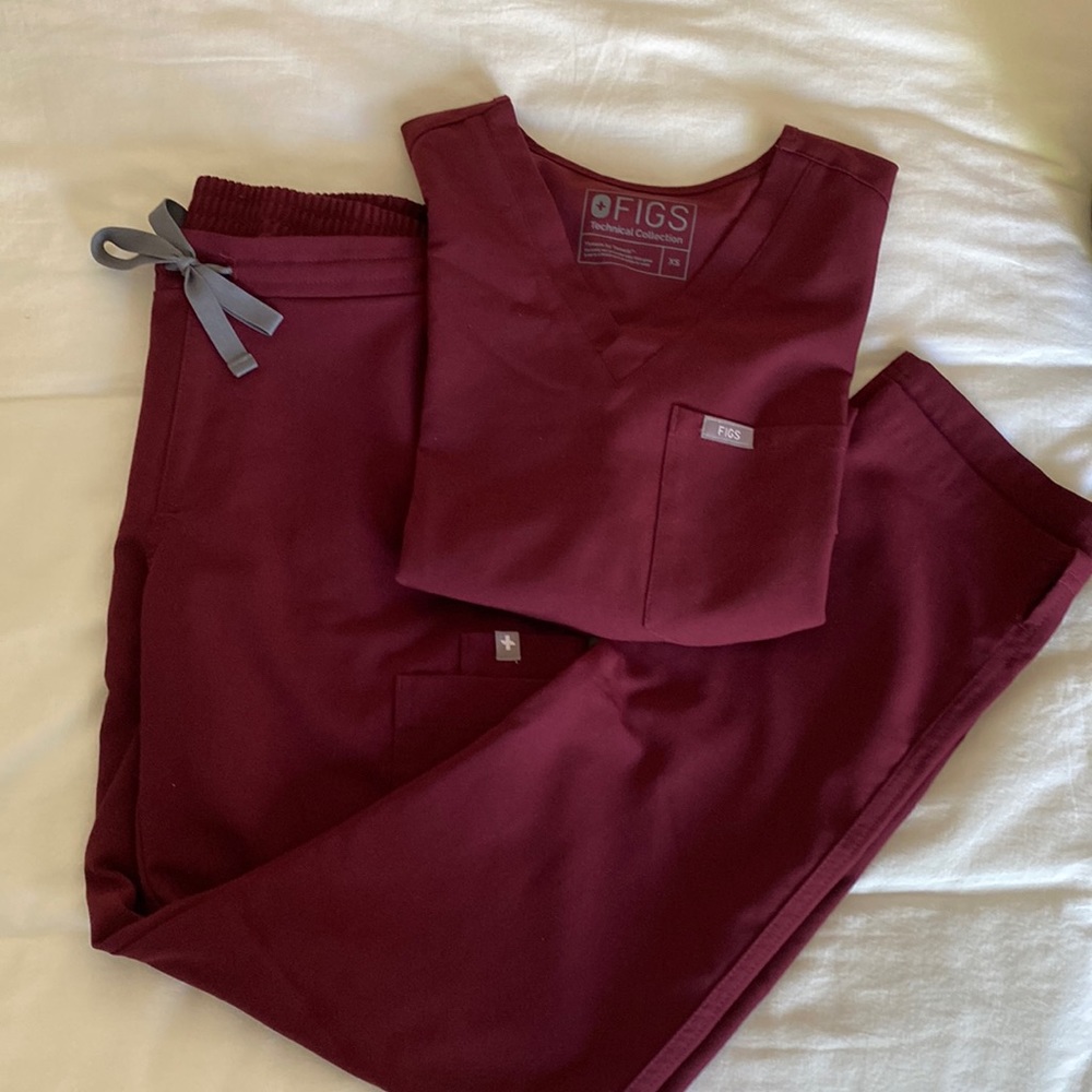 Burgundy Figs scrub set